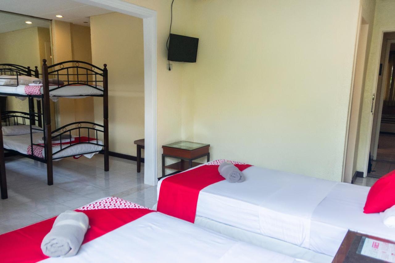 Chito'S Hotel Iloilo City Exterior photo